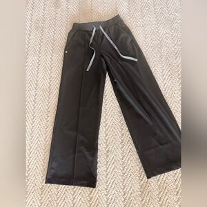Figs Black High Waisted Salina FORMx Wide Leg Scrub Pant